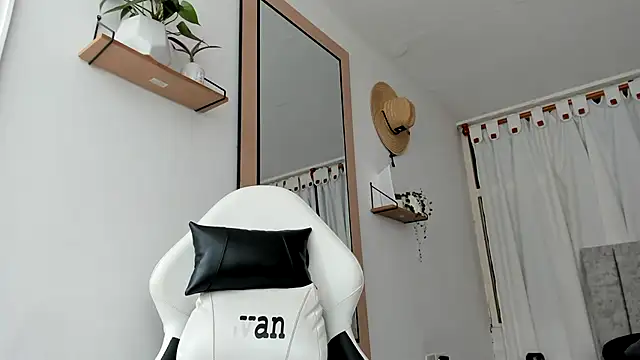 Valerioe online show from September 28, 2:26 pm