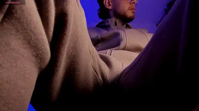 s sven03 online show from March 8, 2:48 am