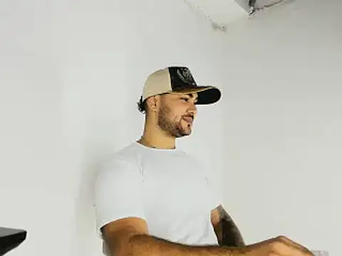 Sebas-hott online show from November 2, 12:15 am