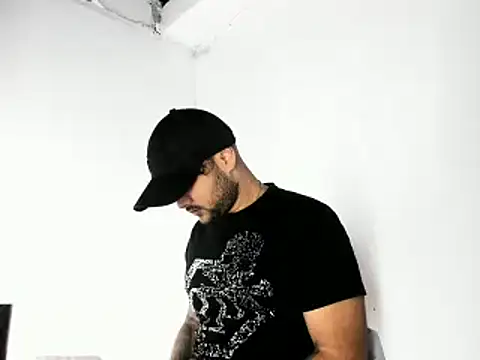 Sebas-hott online show from October 19, 3:00 am