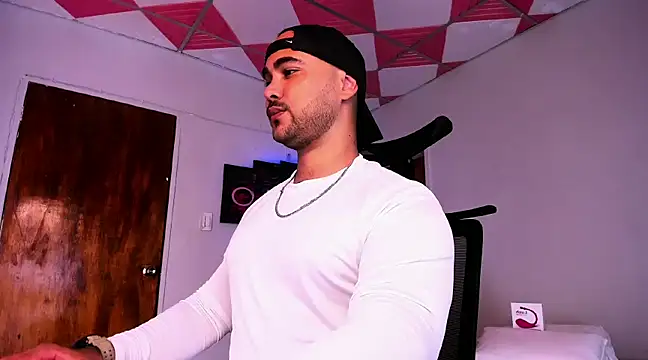 Sebas-hott online show from December 5, 3:26 am