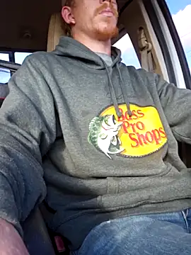 Snapshot of REDHAMMER_ chatting on October 30, 8:21 pm REDHAMMER  online show from October 30, 8:21 pm