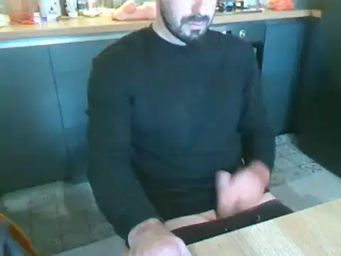 Snapshot of giorgakaci69 chatting on December 2, 10:59 am giorgakaci69 online show from December 2, 10:59 am