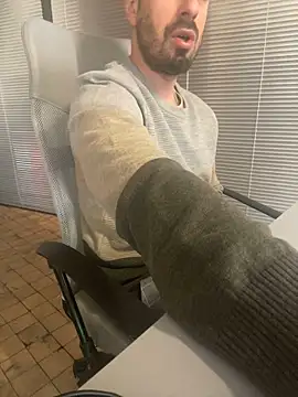 giorgakaci69 online show from March 24, 10:20 am