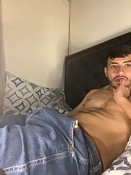 tom thick online show from December 6, 6:50 pm