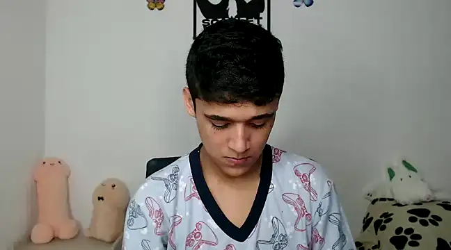 kaiine190 online show from February 17, 5:04 am