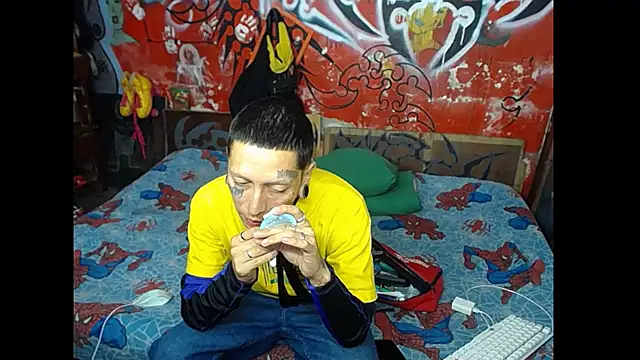 deivid estrada online show from February 8, 9:25 pm