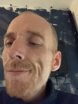 Snapshot of BongChannel chatting on November 1, 5:39 pm BongChannel online show from November 1, 5:39 pm