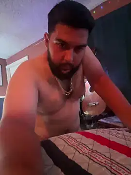 bigdickgio6923 online show from April 18, 9:58 pm