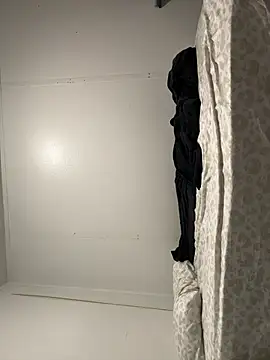 Edw95S online show from February 21, 7:53 am