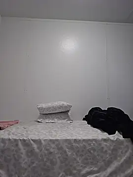 Edw95S online show from June 19, 11:31 pm