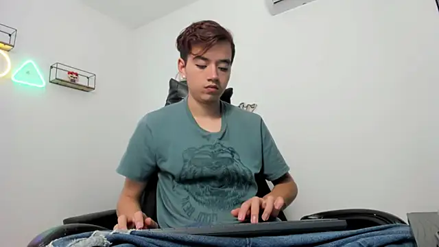 bunny maxi online show from November 26, 12:30 pm