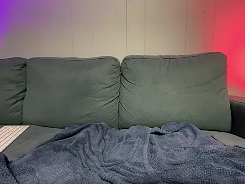 mouser21212 online show from January 22, 6:20 pm