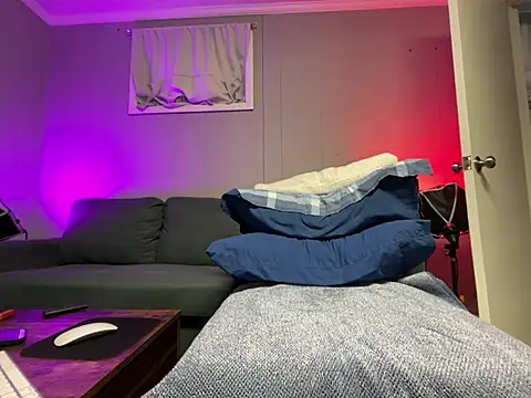 mouser21212 online show from February 19, 4:00 pm