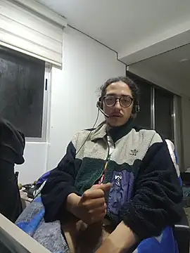 dirtytw0230 online show from June 9, 9:33 am