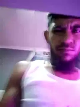 Upstigerlo online show from December 18, 11:45 pm