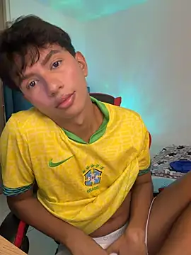 Leonarrrd 01 online show from March 17, 12:14 am