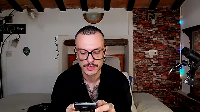 cek 186 online show from February 10, 8:24 pm