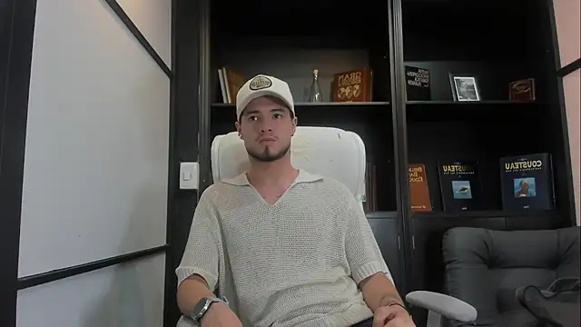 EdwardRoss  online show from March 5, 7:06 pm