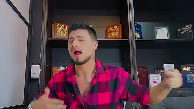 EdwardRoss  online show from September 26, 8:28 pm