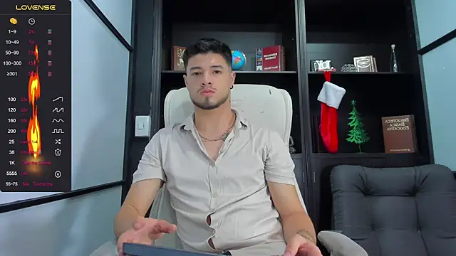 EdwardRoss  online show from December 22, 7:31 pm