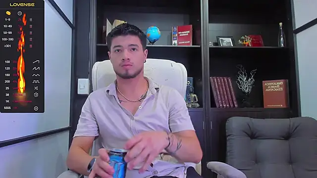 EdwardRoss  online show from January 12, 8:36 pm