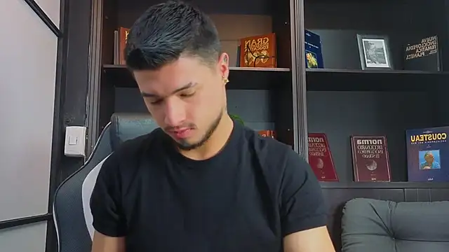 EdwardRoss  online show from October 9, 8:47 pm