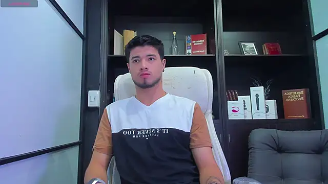 EdwardRoss  online show from January 15, 6:51 pm