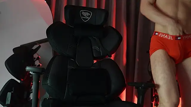 Max cortes1 online show from February 15, 11:57 pm