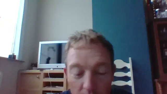Snapshot of bertolini chatting on October 7, 6:50 am bertolini online show from October 7, 6:50 am
