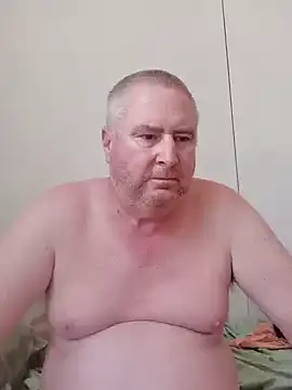 Snapshot of SA_BULL chatting on February 13, 1:48 pm SA BULL online show from February 13, 1:48 pm