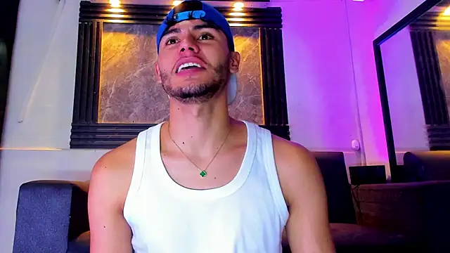 liam genner  online show from October 11, 8:46 pm