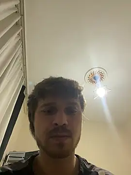 oguuxum online show from April 6, 11:48 pm