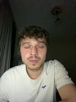 oguuxum online show from April 3, 9:11 pm