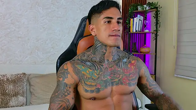 AdanReilly online show from September 30, 12:17 am