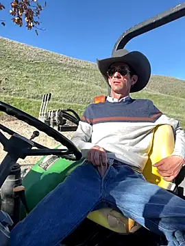 joeiandola online show from December 14, 10:28 pm