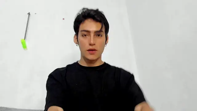 sebas rose online show from December 6, 10:08 pm