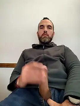 leon3875 online show from October 3, 3:39 pm