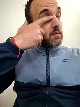 leon3875 online show from October 27, 3:25 pm