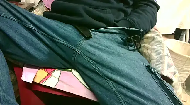 Giulio35 Pika online show from December 9, 6:45 am