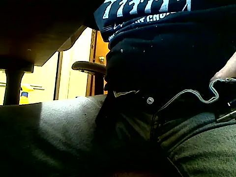 markluvskitty online show from December 17, 1:40 pm