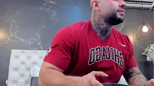 BruceDallas online show from December 25, 9:00 pm