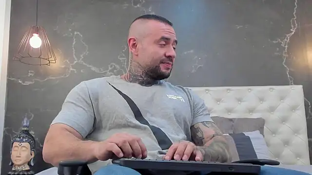 BruceDallas online show from February 26, 11:57 pm