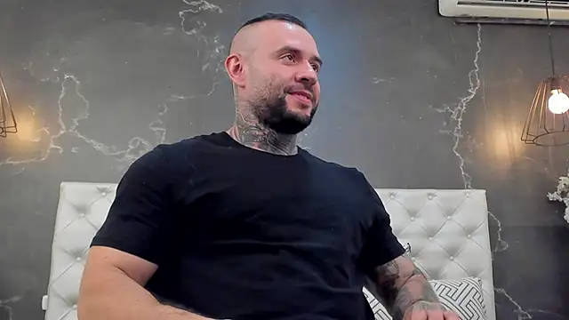 BruceDallas online show from January 2, 10:22 pm