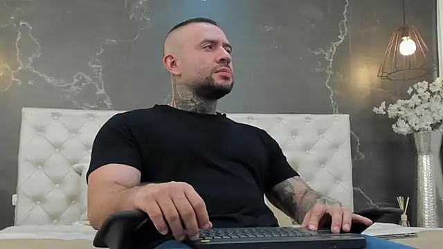 BruceDallas online show from January 30, 12:07 am