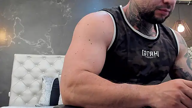 BruceDallas online show from December 10, 12:02 am