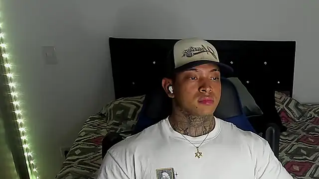 Stiven collins online show from February 20, 6:06 am