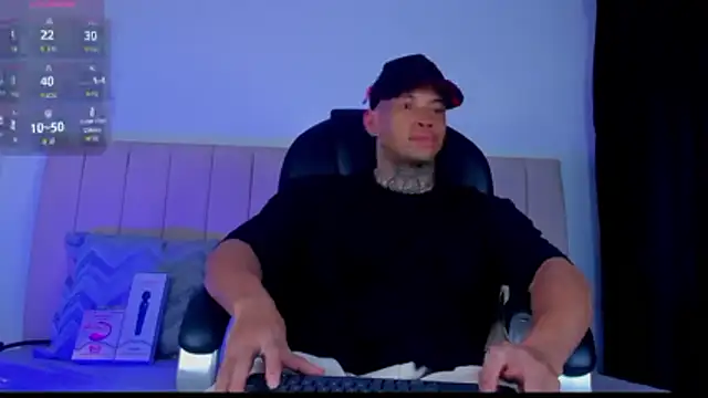 Stiven collins online show from February 6, 9:44 pm