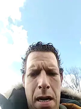 Knuffelstaaf123 online show from December 2, 12:27 pm