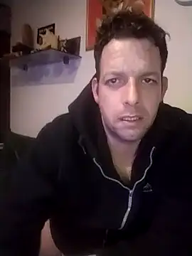 Knuffelstaaf123 online show from January 22, 11:00 pm